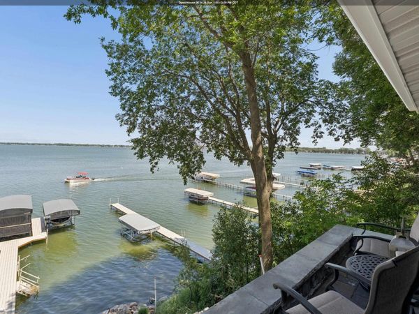 5364 Lakeview Drive, Clear Lake, IA 50428