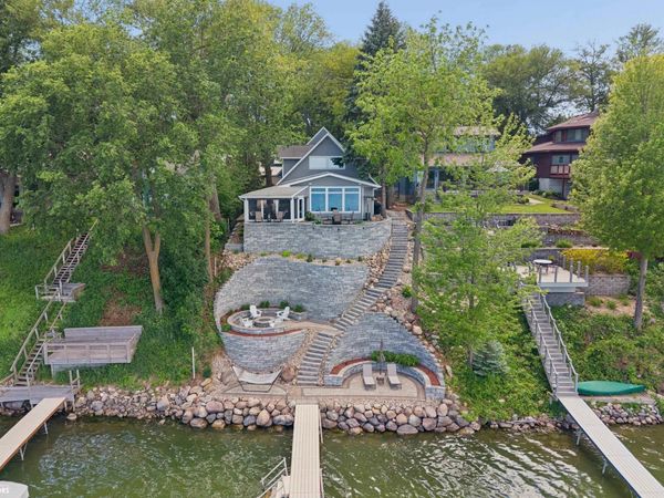 5364 Lakeview Drive, Clear Lake, IA 50428