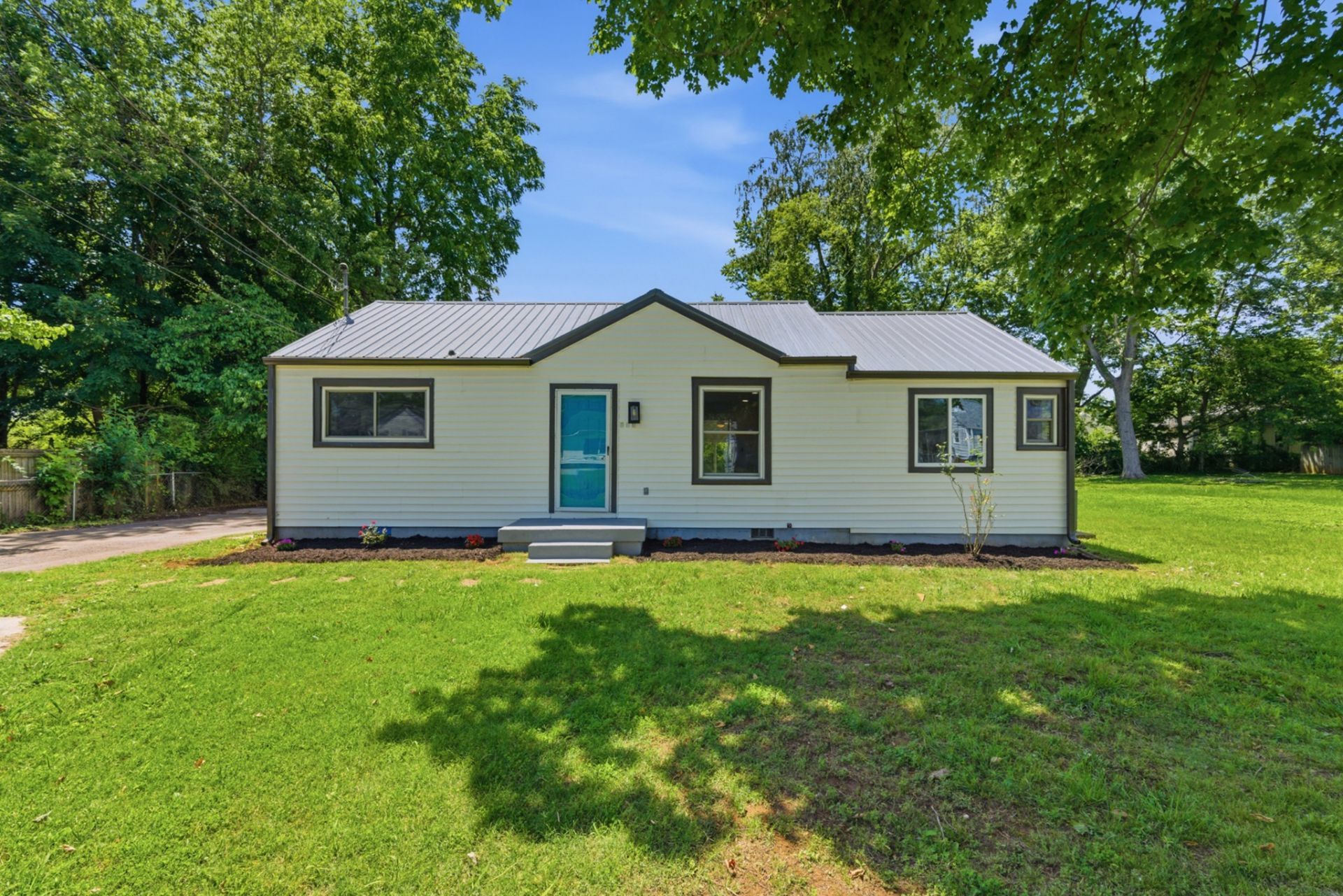 303 Dudley St, Smyrna, TN 37167 Main Photo