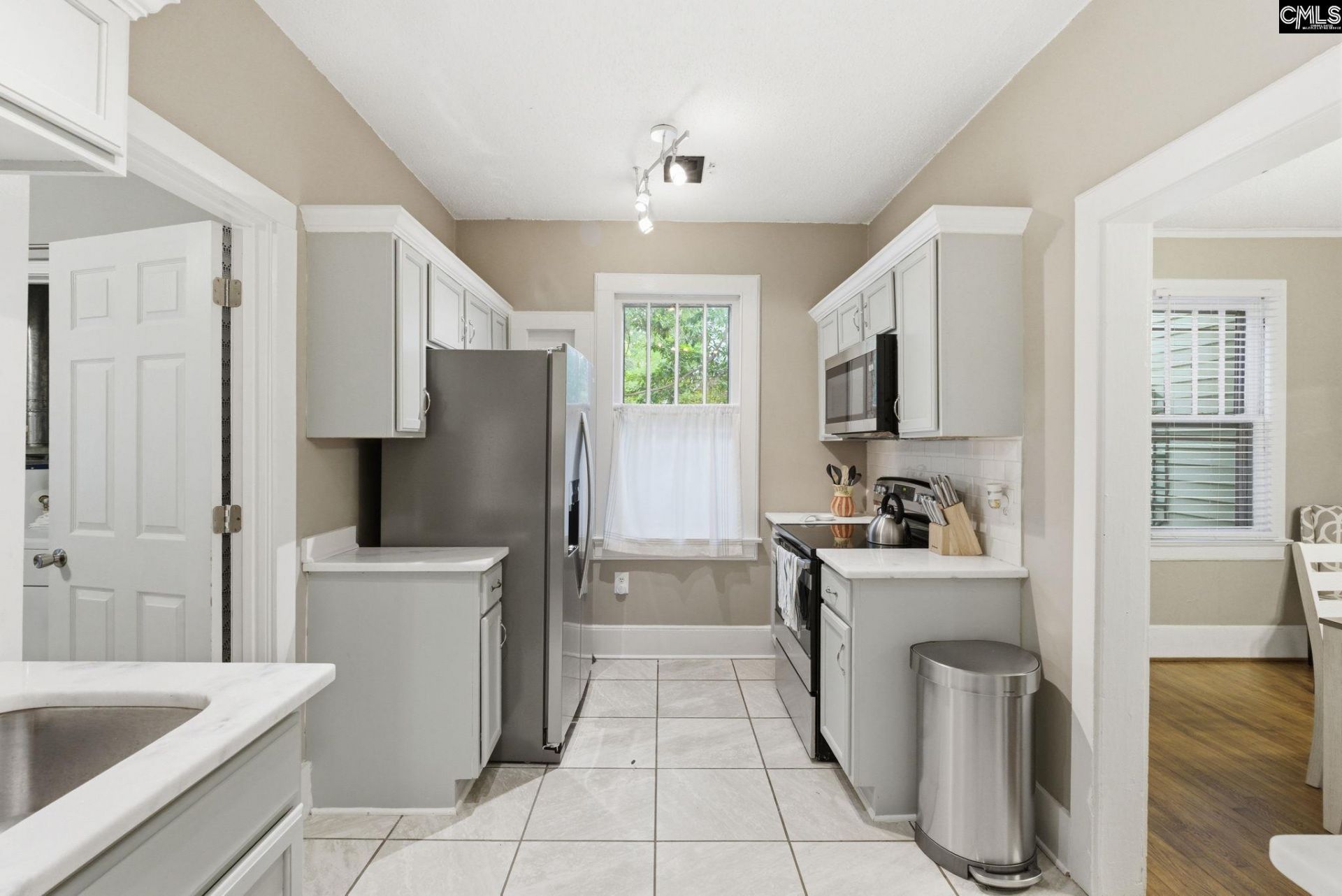502 Graymont  Photo 18