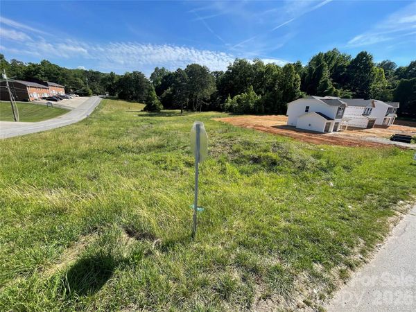 108 LONGVIEW Street, Lexington, NC 27292