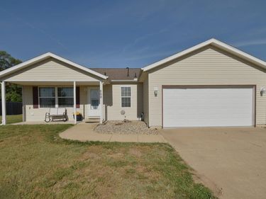 200 N COLUMBUS Street, North Pekin, IL 61554