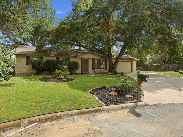 303 CASTLE CT, Converse, TX 78109