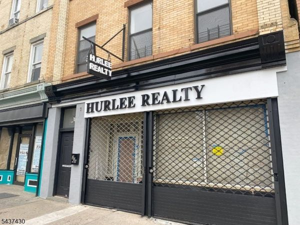 309 Martin Luther King Jr Dr, Jersey, NJ 07305