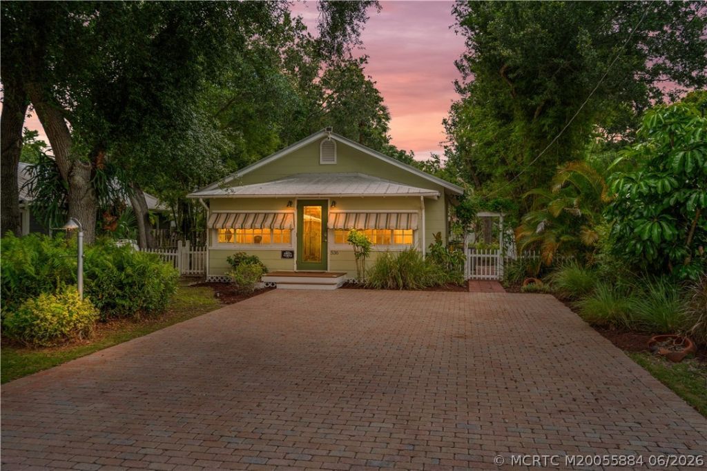 536 SW Halpatiokee Street, Stuart, FL 34994 Photo