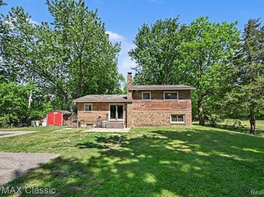 2071 S. Milford Road, Highland Twp, MI 48357