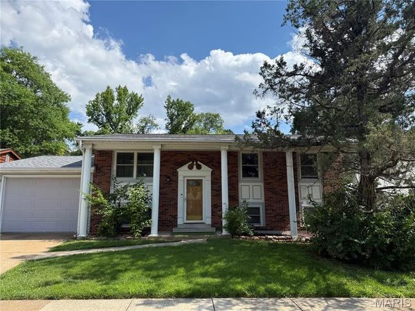 658 Green Forest Drive , Fenton, MO 63026