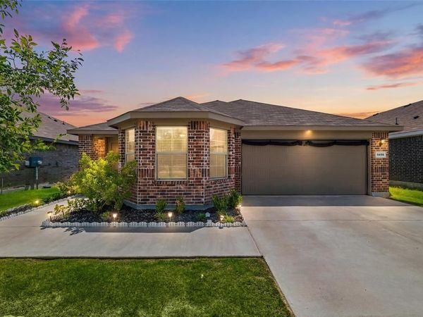 9456 Firedog Drive, Fort Worth, TX 76131