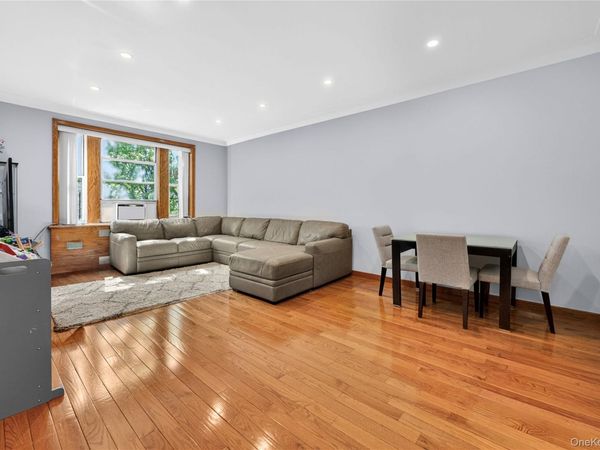 69-09 108th St, Unit 504, Forest Hills, NY 11375