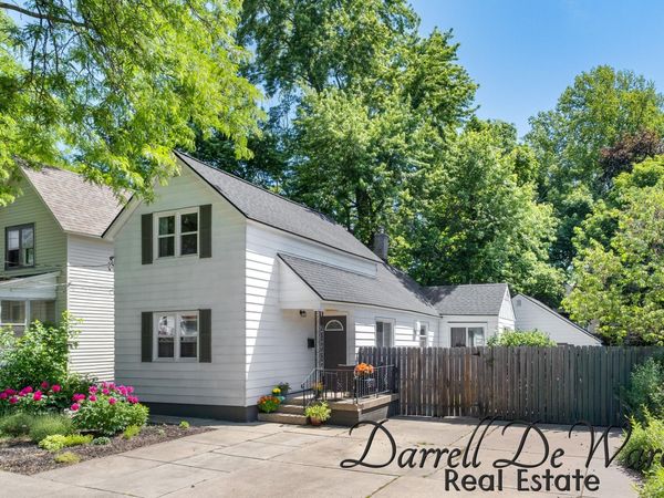 916 Lincoln Avenue NW, Grand Rapids, MI 49504