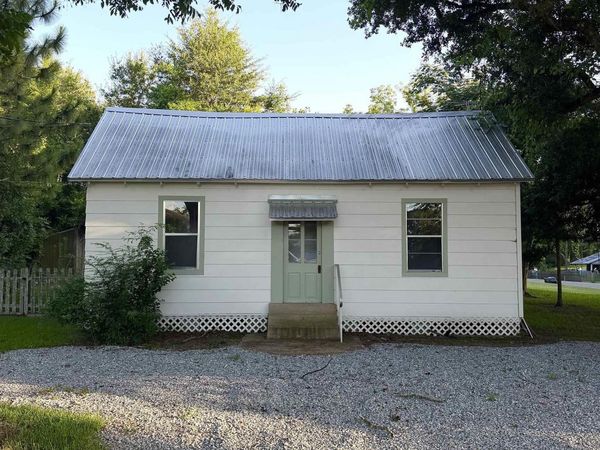 1412 Chestnut St, Jackson, LA 70748