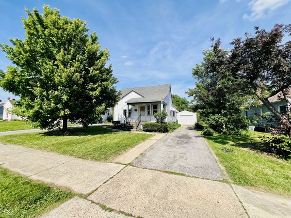 163 N 13th Avenue, Beech Grove, IN 46107