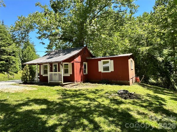 36 Range Road , Etowah, NC 28729