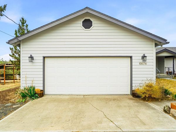6678 SE Davis Loop, Prineville, OR 97754