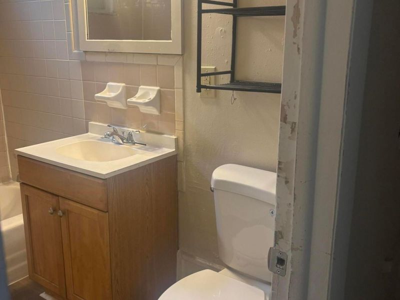 940 Ferndale Place, Unit B, Columbus, OH 43209 Photo 6