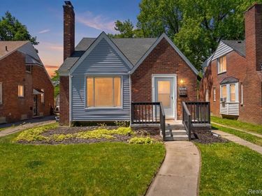 19139 Plainview Avenue , Detroit, MI 48219