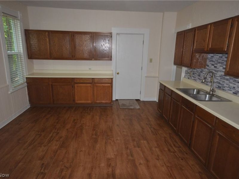 900 Sherman Street, Akron, OH 44311 Photo 13