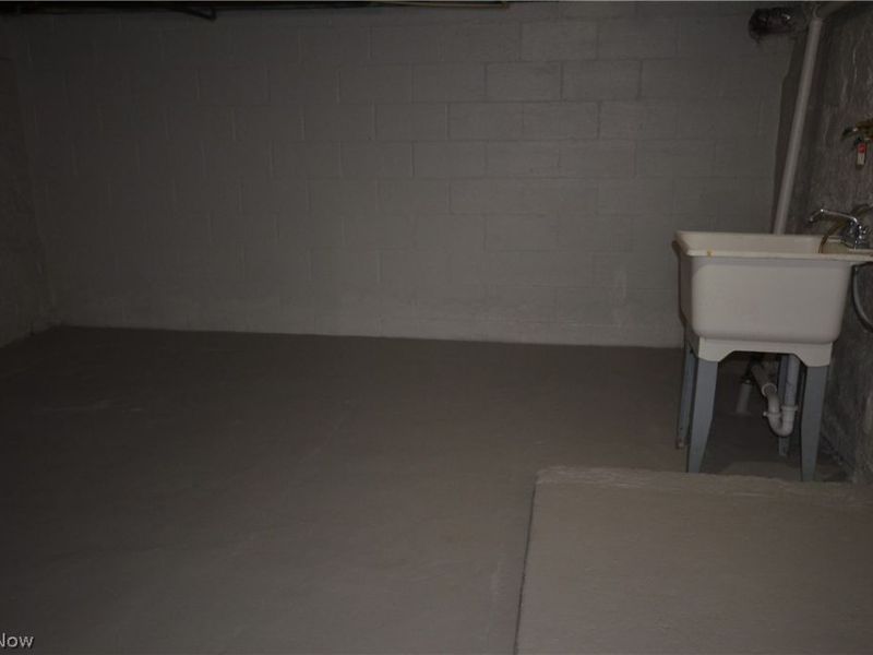 900 Sherman Street, Akron, OH 44311 Photo 33
