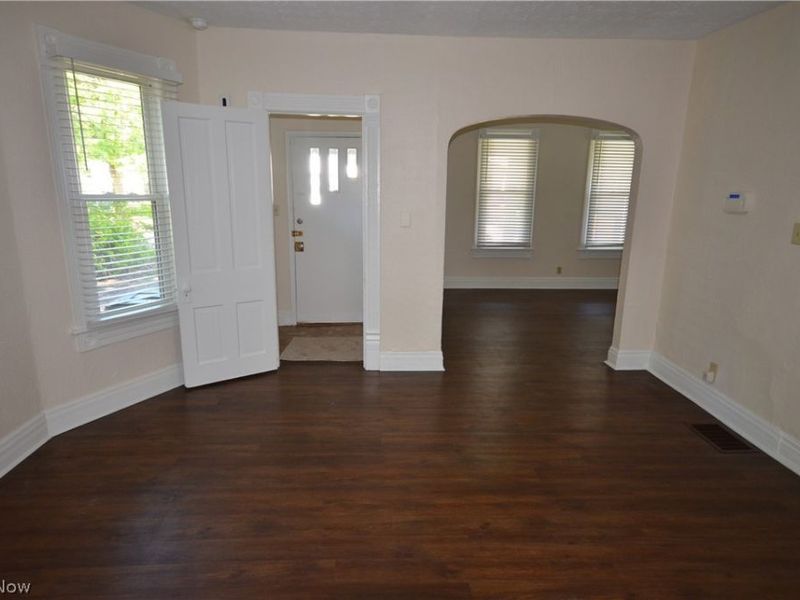 900 Sherman Street, Akron, OH 44311 Photo 8