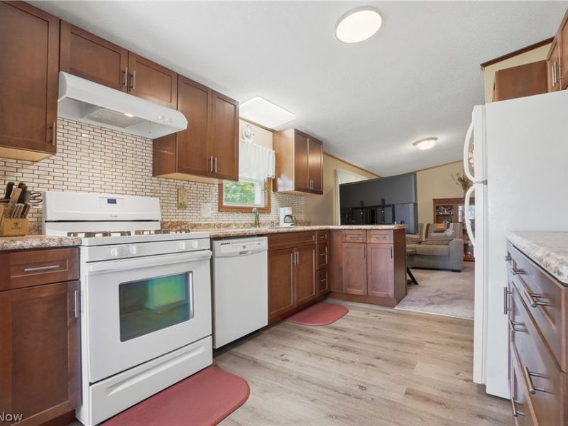 5000 Pymatuning Lake Road, Andover, OH 44003 Photo 10