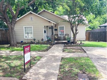 1801 Belle Place, Fort Worth, TX 76107
