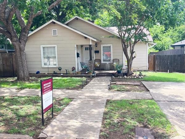 1801 Belle Place, Fort Worth, TX 76107