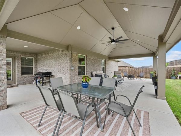 510 Royal Pine Drive, Fate, TX 75087