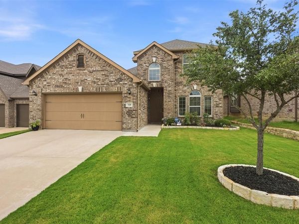 320 Hudson Court, Kennedale, TX 76060