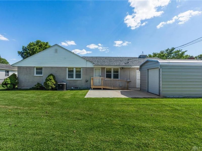 1313 Westmoor Drive, Wilmington, OH 45177 Photo 2