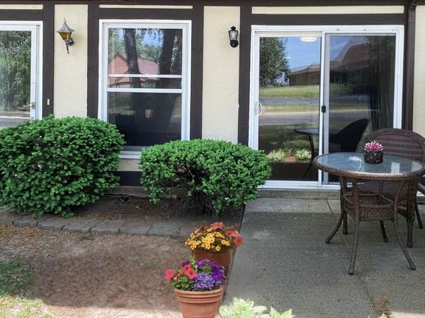 412 Saint Johns Road , Unit D, Woodstock, IL 60098
