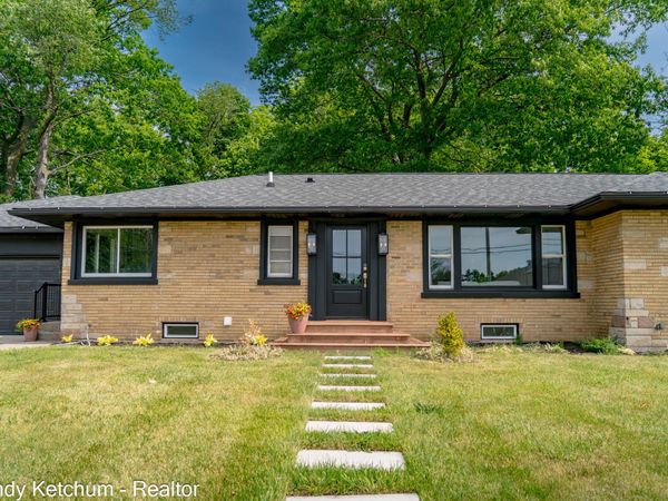 315 W 40th Street, Holland, MI 49423