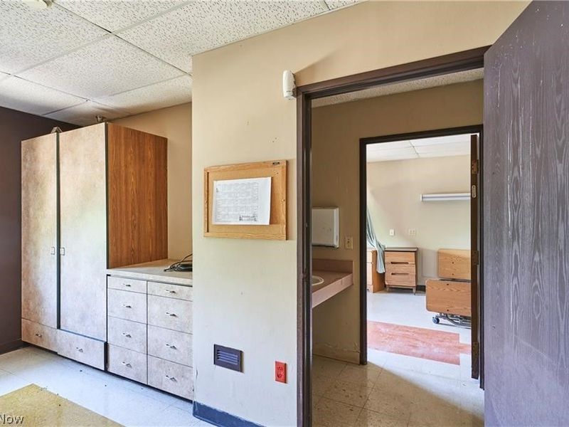 16231 Broadway Avenue, Maple Heights, OH 44137 Photo 32