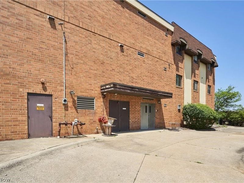 16231 Broadway Avenue, Maple Heights, OH 44137 Photo 8