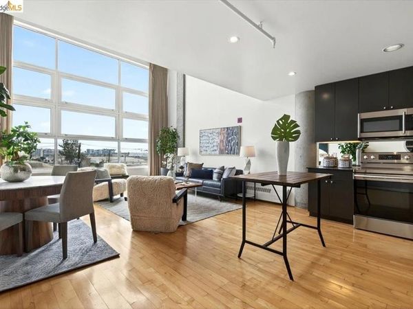 311 Oak St, Unit 520, Oakland, CA 94607