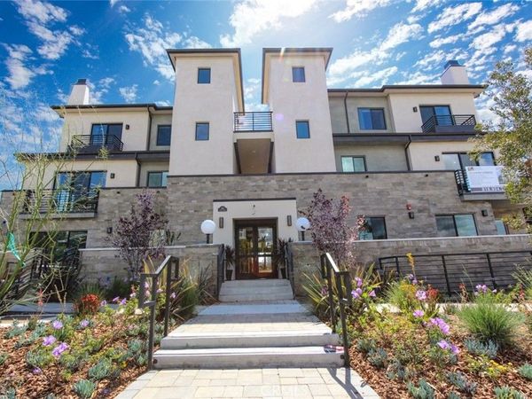 330 Salem Street, Unit 102, Glendale, CA 91203