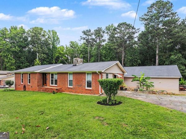 238 W Wedgewood Circle, Newnan, GA 30263
