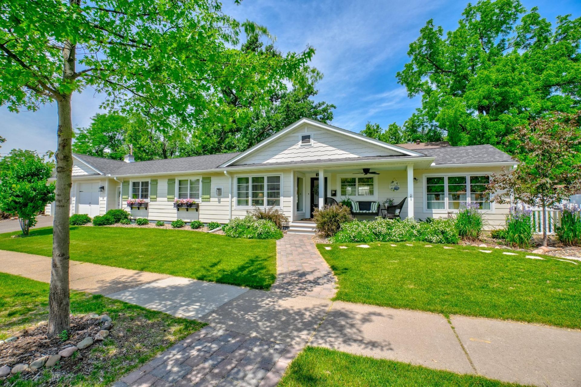 607 Vine Street, Hudson, WI 54016