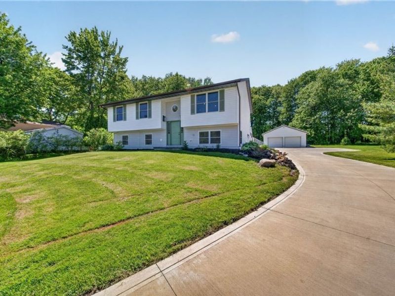 10142 Hillcrest Road, Kirtland, OH 44094 Photo 3