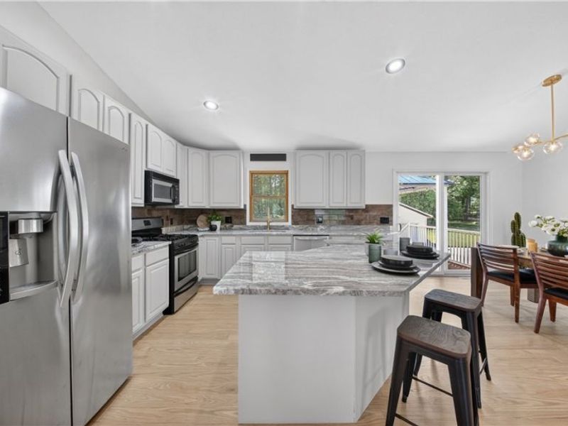 10142 Hillcrest Road, Kirtland, OH 44094 Photo 7