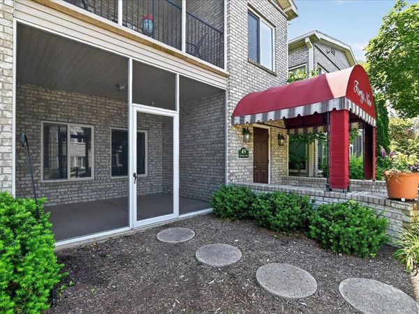 49 Cherokee Circle, Unit 101, Madison, WI 53704