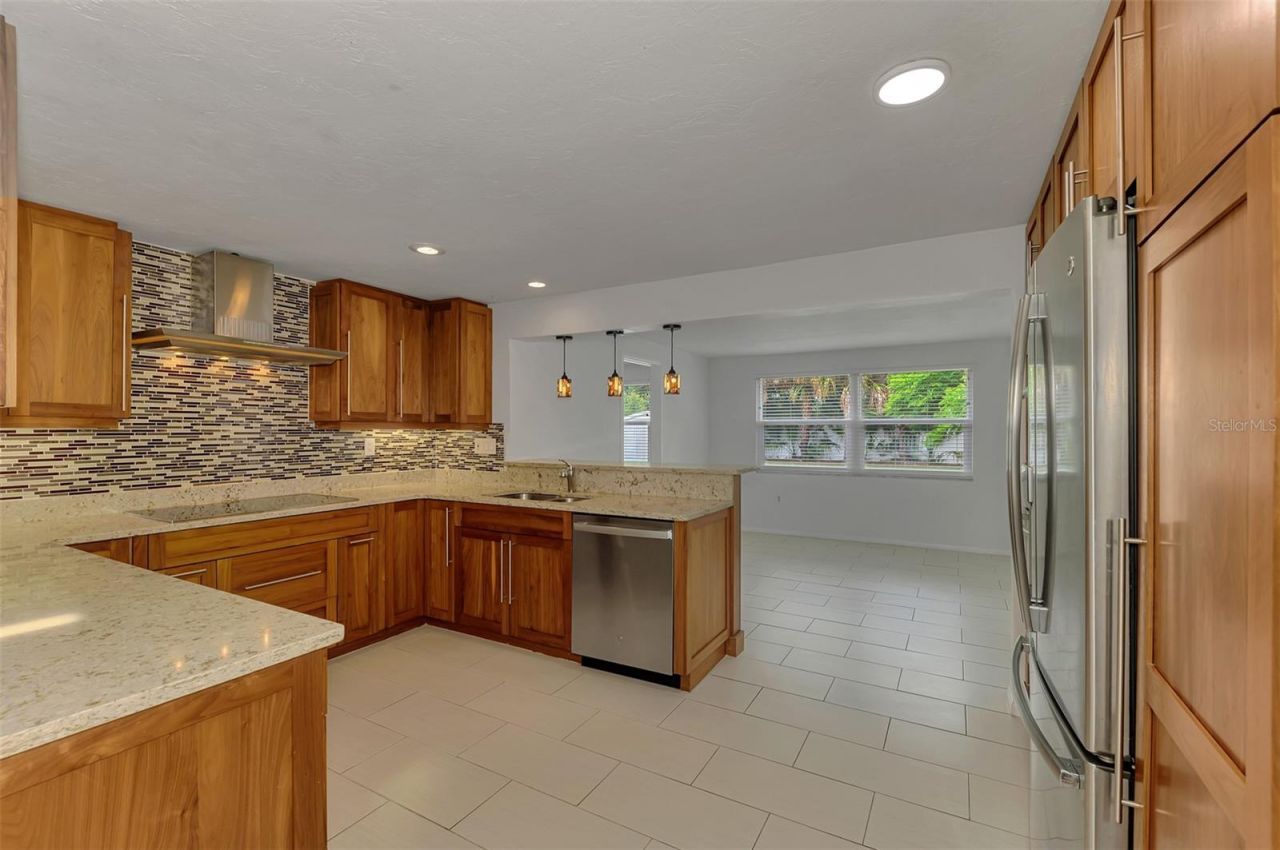 1110 Carmella Circle, Sarasota, FL 34243 Photo