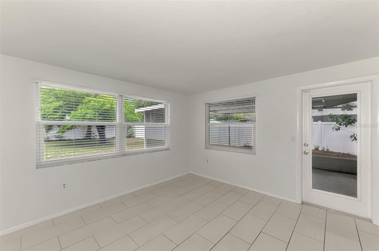1110 Carmella Circle, Sarasota, FL 34243 Photo