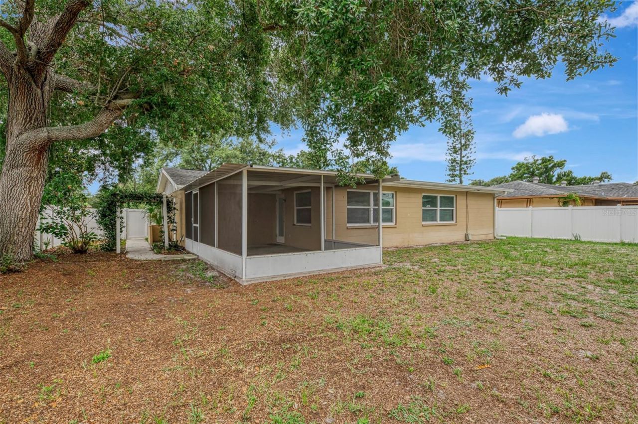 1110 Carmella Circle, Sarasota, FL 34243 Photo
