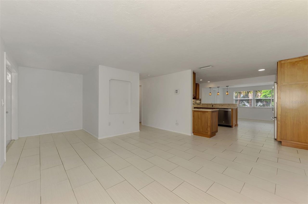 1110 Carmella Circle, Sarasota, FL 34243 Photo
