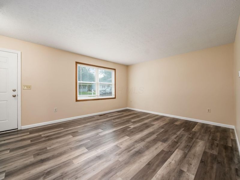 2479 Willow View Court, Grove City, OH 43123 Photo 6