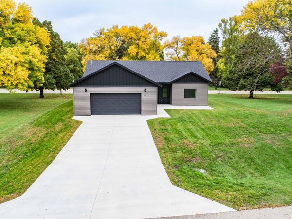 313 1st Street NE, Rothsay, MN 56579