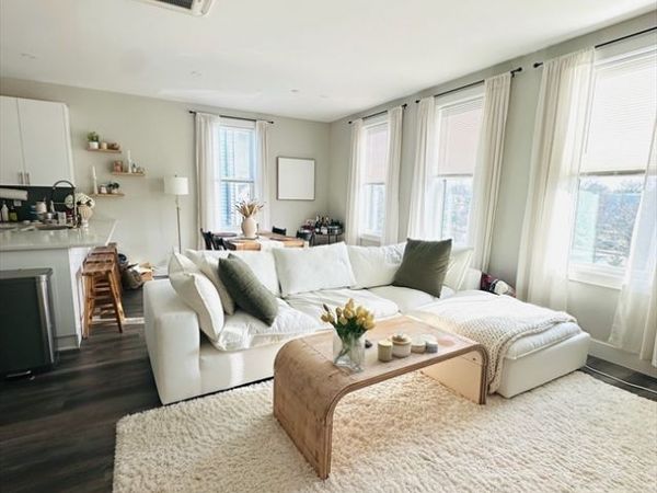 32 Norwood St, Unit 4, Boston, MA 02122