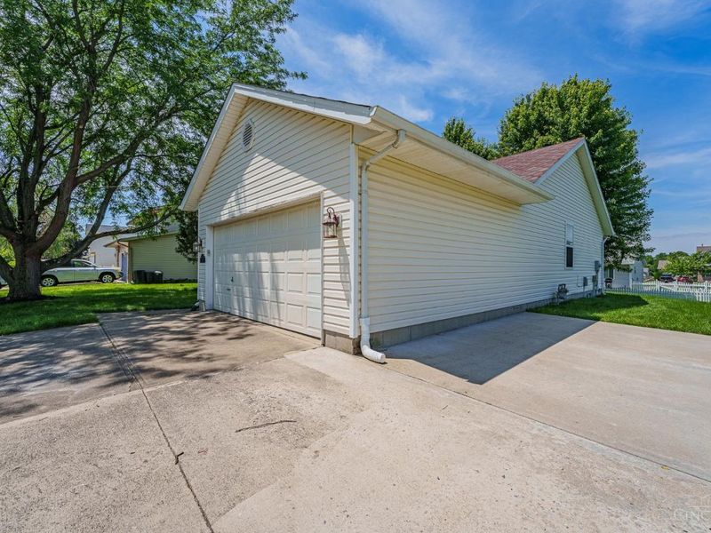 6559 Vonnie Vale Court, Fairfield Twp, OH 45011 Photo 3