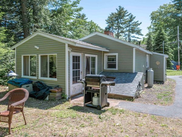 9 Upper Scotland Drive, Raymond, NH 03077