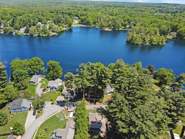 40 Grove Avenue, Salem, NH 03079
